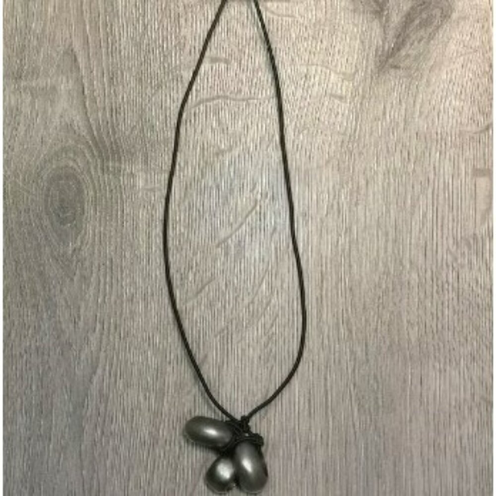 Limited Edition Elegant Modern Minimalist Antique Silver Metal Pendant Necklace